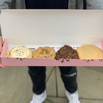 Crumbl - Beaverton - Bakeries Near Me - Beaverton, Oregon Crumbl - Beaverton - Bakeries Near Me - Beaverton, Oregon