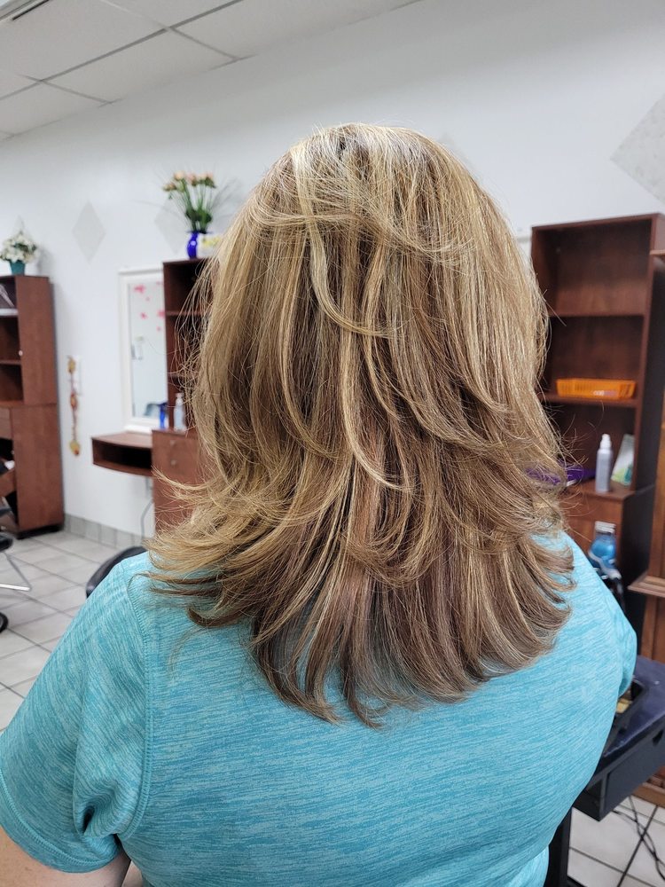 DILEN HAIRCUTS Updated August 2024 15 Photos & 16 Reviews 4935 W