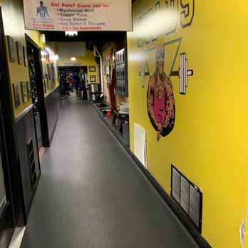 Quads Gym - Q - Gyms Near Me - Chicago, Illinois Quads Gym - Q - Gyms Near Me - Chicago, Illinois