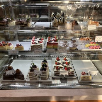 Paris Baguette - Bakeries Near Me - Bound Brook, New Jersey