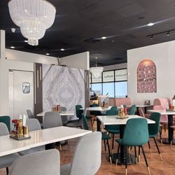 Egg And Berry Cafe