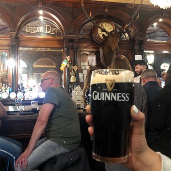 The Stag's Head - Irish Pub Near Me - Dublin, D