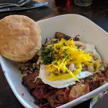 Cast Iron Kitchen - Corned beef hash - Southern Near Me - Wilmington, North Carolina Cast Iron Kitchen - Corned beef hash - Southern Near Me - Wilmington, North Carolina
