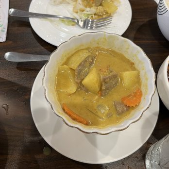 Thai Chili Cuisine - Yellow Curry Dinner - Thai Near Me - Lenexa, Kansas