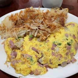 Denver omelette and with hash browns Denver omelette and with hash browns