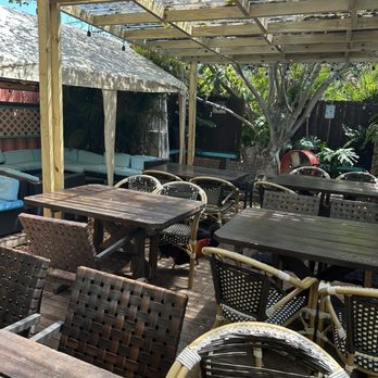 Irie Island Eats - Interior - Coffee & Tea Near Me - Marathon, Florida