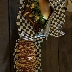 Tasty Arepa - Dirty love burger and Colombiana hot dog