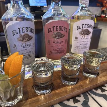 El Tapatio - El Tesoro flight! - Mexican Near Me - Sacramento, California El Tapatio - El Tesoro flight! - Mexican Near Me - Sacramento, California