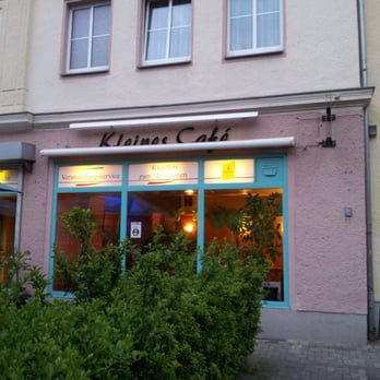 Kleines Cafe - Street Vendors Near Me - Berlin, BE