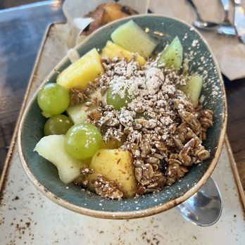First Watch - Sunrise Granola - Breakfast & Brunch Near Me - Pittsburgh, Pennsylvania