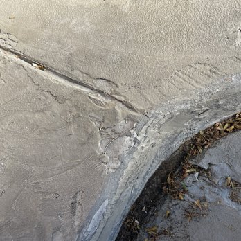 Arrowhead Deck and Pools - breaking and fading corners and material after only a month - General Contractors Near Me - Scottsdale, Arizona