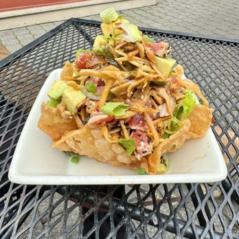 Mariner's Harbor - Ahi Tuna in wonton bowl - Seafood Near Me - Kingston, New York