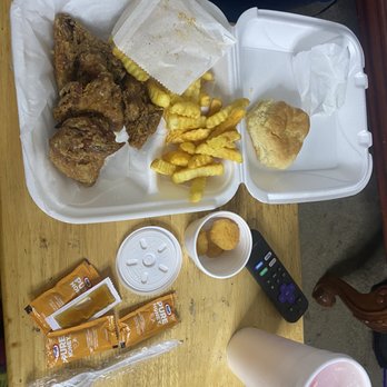 Lindy's Fried Chicken Inc - Everything I got from there. - Southern Near Me - Tallahassee, Florida Lindy's Fried Chicken Inc - Everything I got from there. - Southern Near Me - Tallahassee, Florida