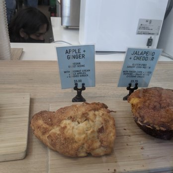 Andytown Coffee Roasters - Apple Ginger Scone - 3.5 stars. Sun afternoon 2023-03-26 - Coffee Roasteries Near Me - San Francisco, California Andytown Coffee Roasters - Apple Ginger Scone - 3.5 stars. Sun afternoon 2023-03-26 - Coffee Roasteries Near Me - San Francisco, California