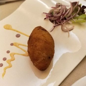 Chincha Internacional - Patata rellena de ternera - Peruvian Near Me - Madrid, M Chincha Internacional - Patata rellena de ternera - Peruvian Near Me - Madrid, M
