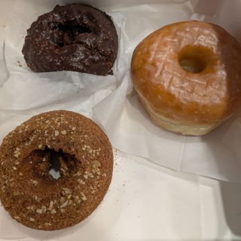Old Ferry Donut - Donuts Near Me - Cerritos, California