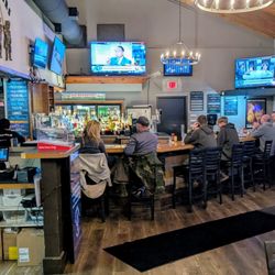 Musketeers Bar & Grill
