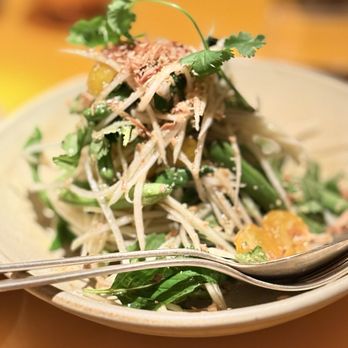 Crying Tiger - Green Papaya - Thai Near Me - Chicago, Illinois