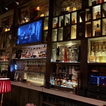 Chops Steakhouse - Beautiful bar - Steakhouses Near Me - Patchogue, New York