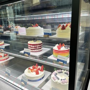 Paris Baguette - Bakeries Near Me - Cincinnati, Ohio