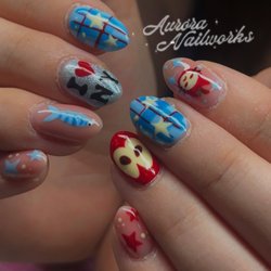 Aurora Nails