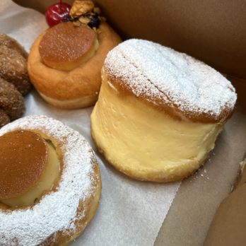 Friendly Donuts - French cream donut, flan donut. - Donuts Near Me - Orange, California Friendly Donuts - French cream donut, flan donut. - Donuts Near Me - Orange, California