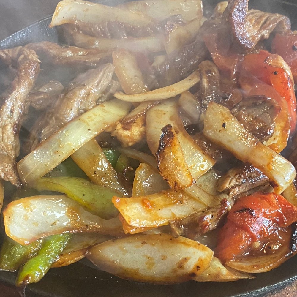 La Lupe Mexican Restaurant - STEAK Fajita - Mexican Near Me - Pompano Beach, Florida