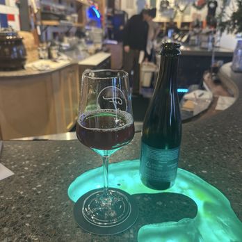 Foam Brewers - Tiny dots sour - Breweries Near Me - Burlington, Vermont