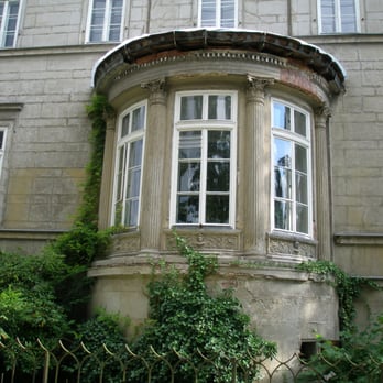 Villa Liegnitz - der Erker mit Säulen- und Ranken-Verzierungen - Landmarks & Historical Buildings Near Me - Potsdam, BB