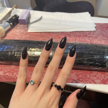 New UV Nail Spa - Nail Salons Near Me - New York, New York