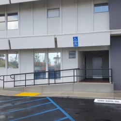 Select Physical Therapy - Pacific Beach - Entrance to the center with easily accessible parking