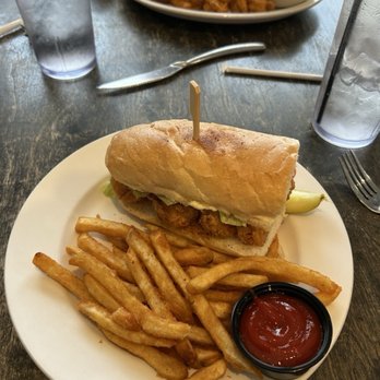 Cooyon's Restaurant - Cajun/Creole Near Me - Mountain Home, Arkansas