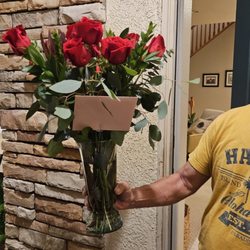 Lilac Flower Shop - Hand delivered!