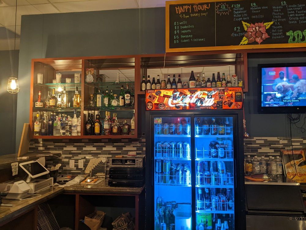 THE KICKBACK BAR Updated August 2024 16 Photos 4401 Harrisburg