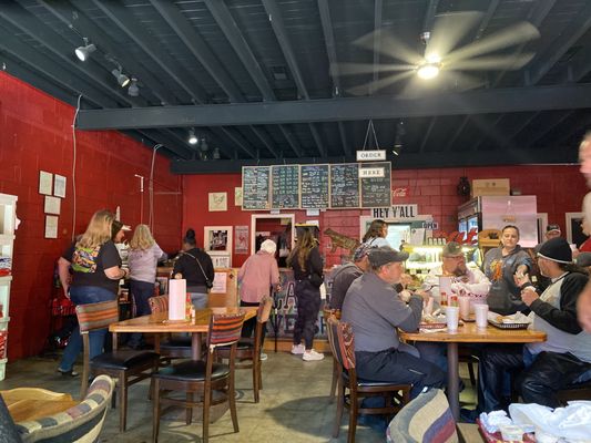 Local Joe's at Cave Spring by null