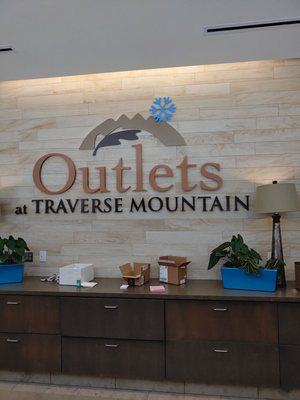 outlet lehi black friday