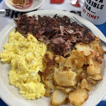 Mr D's Breakfast & Lunch - Corned beef hash with home fries - Breakfast & Brunch Near Me - Largo, Florida Mr D's Breakfast & Lunch - Corned beef hash with home fries - Breakfast & Brunch Near Me - Largo, Florida
