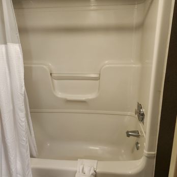 Oakes Hotel - Bathfitters is a solution - Hotels Near Me - Niagara Falls, Ontario Oakes Hotel - Bathfitters is a solution - Hotels Near Me - Niagara Falls, Ontario