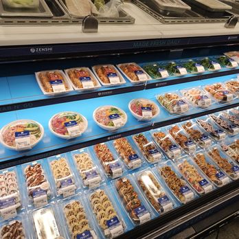 Safeway - 11-3-24. Sushi Selection - Grocery Near Me - Honolulu, Hawaii
