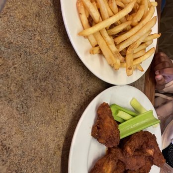 ButtercuP - Chicken wings and fries - Breakfast & Brunch Near Me - Oakland, California