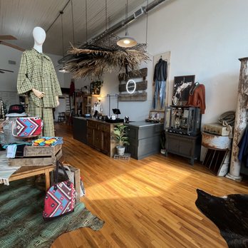 Bucking Heifer Boutique - Women's Clothing Near Me - Comanche, Texas Bucking Heifer Boutique - Women's Clothing Near Me - Comanche, Texas