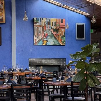 Fattoria E Mare - Dining room - Italian Near Me - Half Moon Bay, California