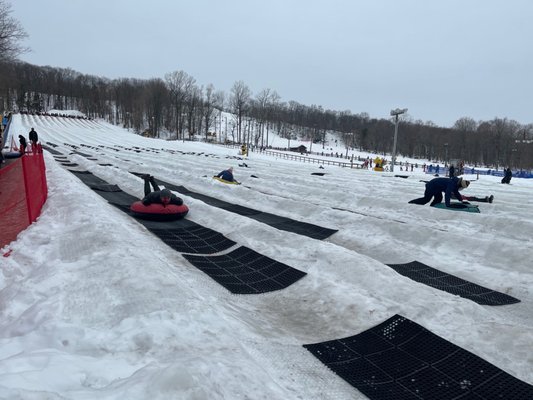 Campgaw Mountain Ski Area by null