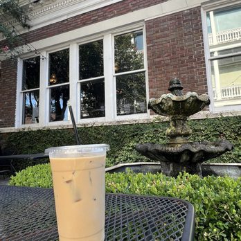 Kudu Coffee & Craft Beer - Latte by the fountain - Cafes Near Me - Charleston, South Carolina Kudu Coffee & Craft Beer - Latte by the fountain - Cafes Near Me - Charleston, South Carolina
