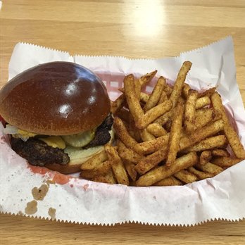 Memphis Mojo Cafe - Just cheeseburger and fries - Cafes Near Me - Bartlett, Tennessee