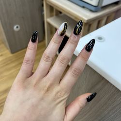 Nail Boutique - Acrylic + design