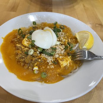 Goldilocks - 4. Pancit palabok - Bakeries Near Me - Las Vegas, Nevada