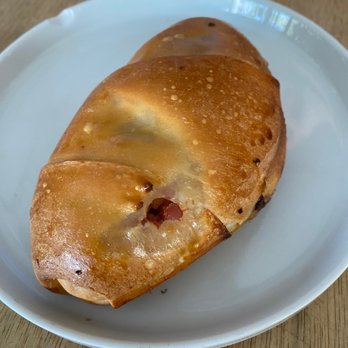 Caracas Bakery - Bakeries Near Me - Miami, Florida Caracas Bakery - Bakeries Near Me - Miami, Florida