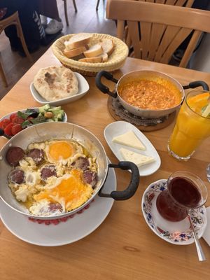 Yiğit Sofram Gözleme ve Kahvaltı by null