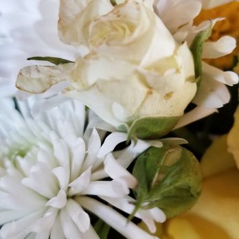 Shamrock Flowers - Florists Near Me - Apple Valley, California